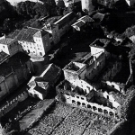 El Palacio de Estrada, donde se hace la fiesta de la Bombilla, se sembraba en aquellos años como se aprecia en la foto aérea