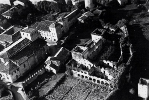 El Palacio de Estrada, donde se hace la fiesta de la Bombilla, se sembraba en aquellos años como se aprecia en la foto aérea